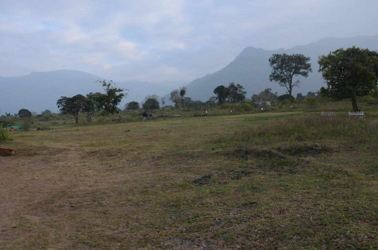 Aarraams Farms & Resorts Masinagudi Bagian luar foto