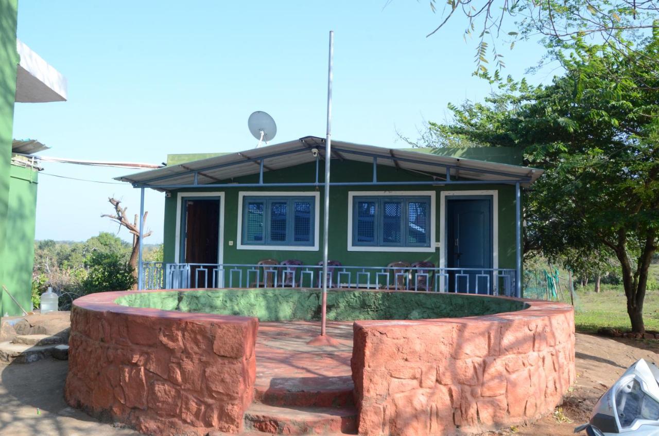 Aarraams Farms & Resorts Masinagudi Bagian luar foto